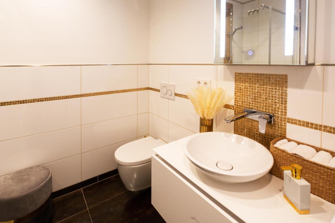 Апартаменты Gaestezimmer In Dresden Mit Dach-Terrasse, Wohnbereich Und Kueche Экстерьер фото