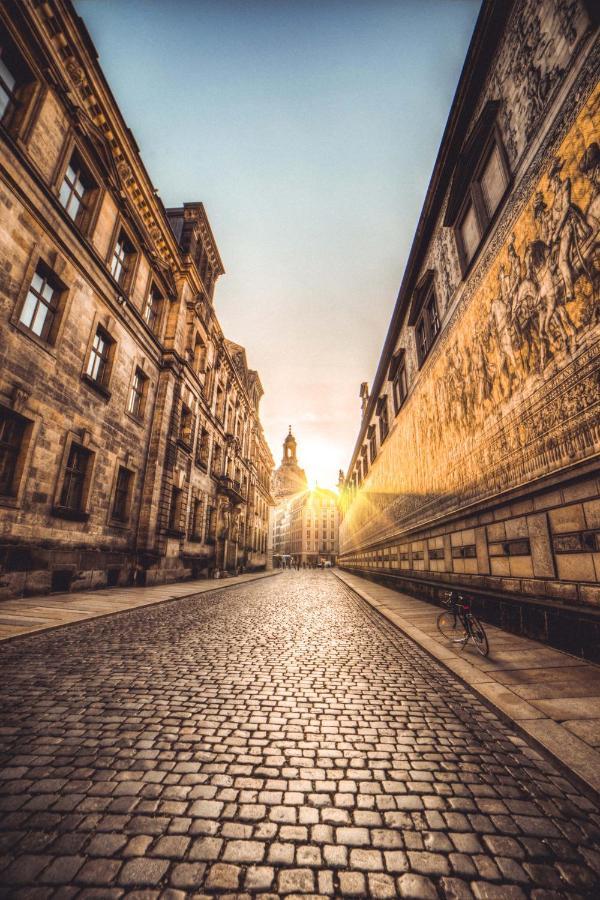 Апартаменты Gaestezimmer In Dresden Mit Dach-Terrasse, Wohnbereich Und Kueche Экстерьер фото