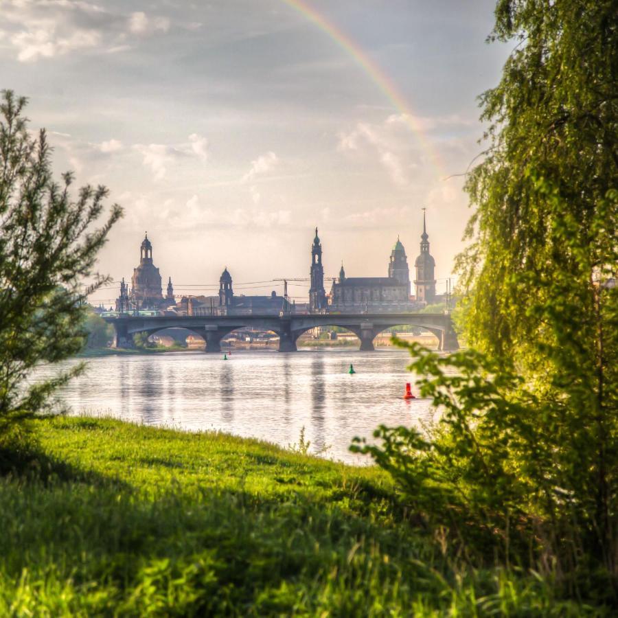 Апартаменты Gaestezimmer In Dresden Mit Dach-Terrasse, Wohnbereich Und Kueche Экстерьер фото